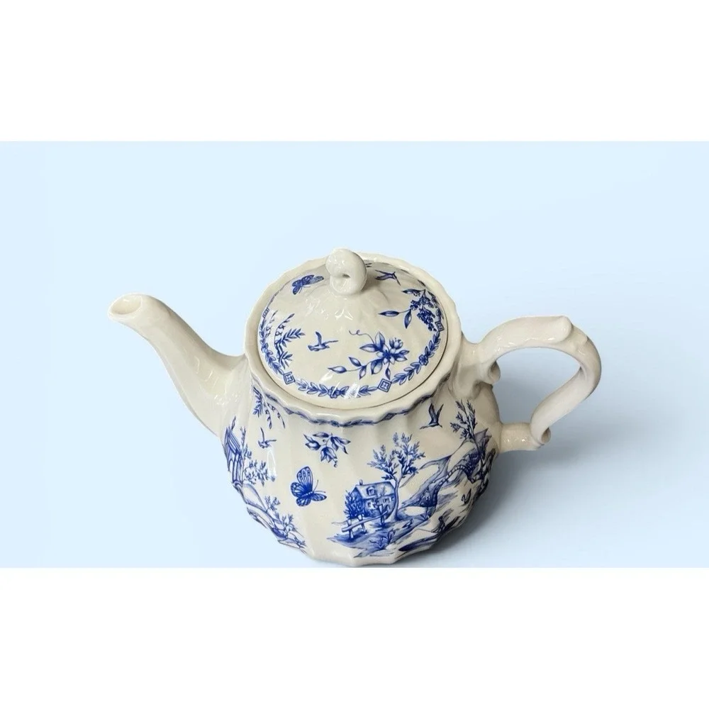 Churchill Toile China Teapot Tea Pot Countryside Butterfly Bird Vintage England